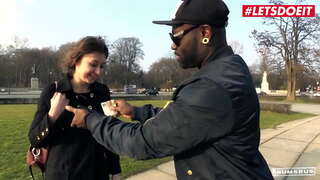 BUMS BASI - #Meggie Marika - Sexy Punda Brunette Hardcore Drilled Juu ya Basi Na Kubwa Nyeusi Jogoo