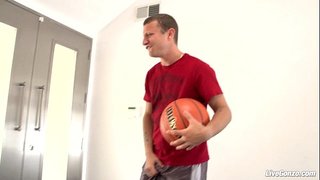 LiveGonzo ပြီအမ္း Busty ရင့်ကျက်ထြင္ခဲ