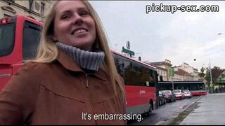 Трахнуться менән незнакомцы Зузана Евробабушка өсөн ниндәйҙер аҡса