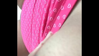 Pieskaroties sev naktī