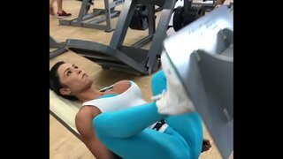 Gracy van trainen in de fitnessruimte