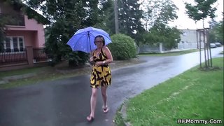 Ώριμη μαμά και Έφηβη λεσβία παίζει ο ένας τον άλλο