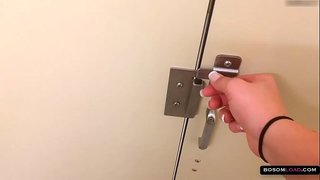 ���ੀਲ ਉੱਚ ਕਲੱਬ ਵਾਲੀ ਉਂਗਲੀ ਪਾਉਂਦੇ ਚੂਤ &amp;amp; ਵੱਡੇ ਕੁਦਰਤੀ ਚੂਚੇ