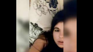 Vaimo leikkii kiusanteko ruiskuttaminen