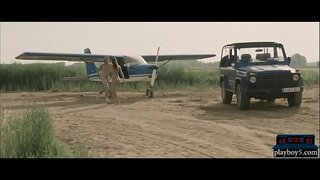 Â�ペイン語MILF babe飛ぶ航空機やfucks