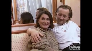 Sinif yetkin xanımı Gina