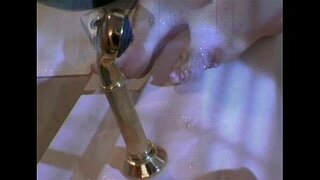 Horny lesbaninoj fuck en varma tineto