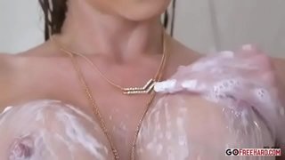 ���ನು ಅವಳ ಹೆಸರು pls ?