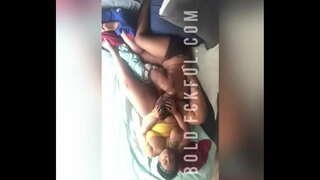 Лесбиянка шпилька дрочит толстушки тиз