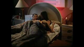 Loro radio edit bocah-bocah wadon karo amba susu dilat kucing saben liyane ing posisi 69, nalika salah siji saka wong-wong mau bakal bajingan ing ass dening wong lanang